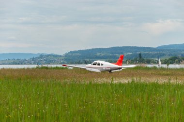 Wangen-Lachen, İsviçre, 26 Mayıs 2024 HB-PPW Piper PA-28 Archer II pervaneli uçak