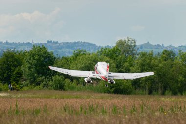 Wangen-Lachen, İsviçre, 26 Mayıs 2024 HB-SFF Jodel D140C Mousquetaire III pervaneli uçak