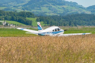 Wangen-Lachen, İsviçre, 26 Mayıs 2024 HB-PMG Piper PA-28 Archer II pervaneli uçak