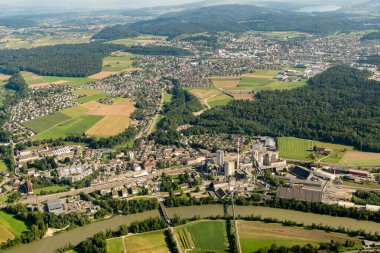 AArau, İsviçre, 19 Ağustos 2024. Küçük bir uçakla uçuş sırasında bölgeye bakın.