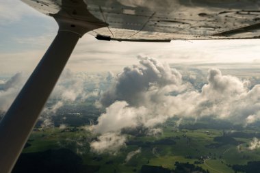 Baden Wurttemberg, Almanya, 15 Eylül 2024 Küçük bir uçakla uçarken manzara çok güzeldi.