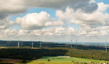 Aalen, Almanya, 29 Eylül 2024 Panoramik bir uçuş sırasında