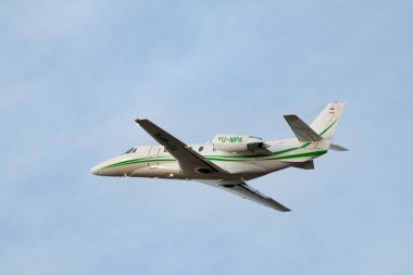 Zürih, İsviçre, 24 Ocak 2025 YU-MPA Cessna 560XL Citation XLS + uçakları Davos 'taki dünya ekonomik forumu sırasında 28. pistten kalkıyor.