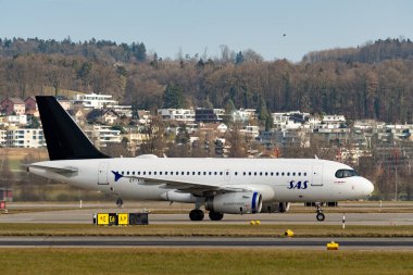 Zürih, İsviçre, 24 Ocak 2025 OY-KBP SAS Scandinavian Airlines Airbus A319-132