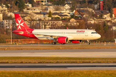 Zürih, İsviçre, 24 Ocak 2025 Malta Havayolları Airbus A320 Neo uçağı