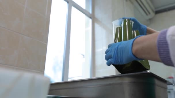 Kijev Ukrajna 2023 Január Sterilizált Élelmiszer Előállítása Élelmiszer Adagok Felosztása — Stock videók