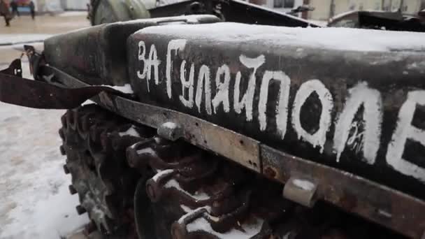 Kiev Ukraina Februari 2023 Utställning Förstörda Pansarfordon Ryska Inkräktarna Ukraina — Stockvideo
