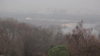 Sisli bir zamanda Kyiv 'in hava görüntüsü, Ukrayna