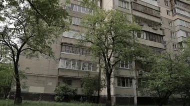 Şehirdeki eski bina.