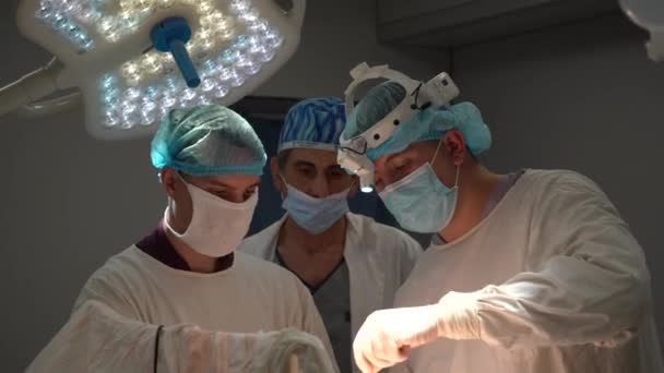 Kyiv Ukraine May 2022 Doctors Doing Surgery Modern Operating Room — Stock Video