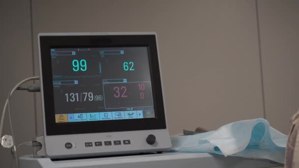 Kiev Ucrania Mayo 2022 Los Médicos Están Haciendo Cirugía Quirófano — Vídeo de stock