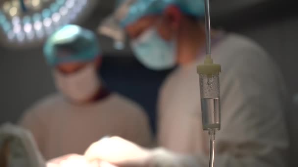 Kiev Ucrânia Maio 2022 Médicos Estão Fazendo Cirurgia Sala Cirurgia — Vídeo de Stock