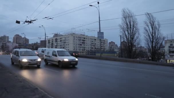 Verkeer Kiev Winter Oekraïne Stockvideo