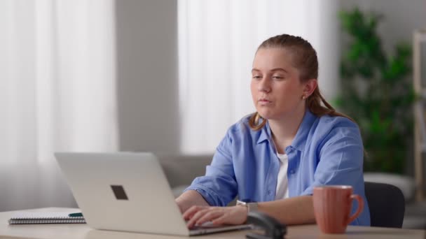 Freelancer Working Laptop Home Pretty Woman Stress Overworking Resting Head — 图库视频影像