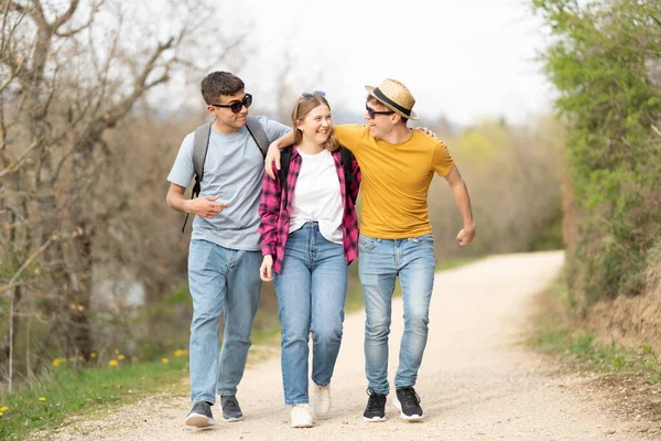 Joyful Group Friends Walking Embracing Each Other Nature Teenagers Enjoying — Stock Photo, Image