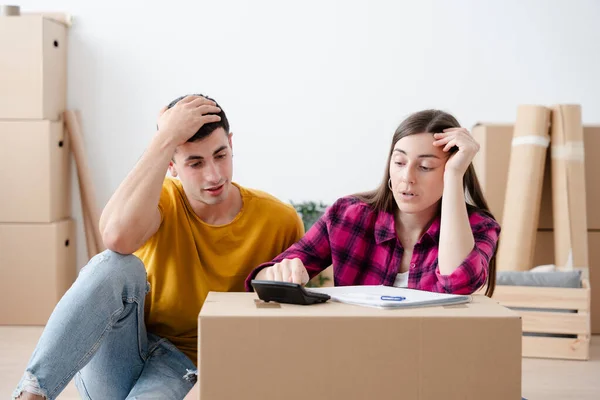Worried Young Couple Calculating Expenses New Home Moving House Mortgage — Stock Photo, Image