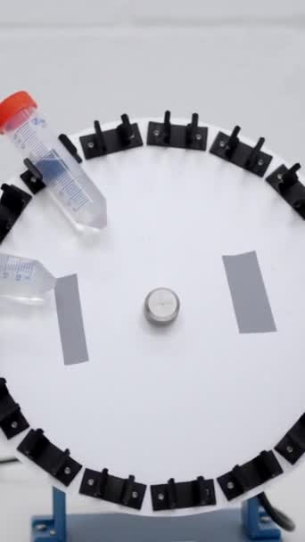 Tubes Essai Dans Une Centrifugeuse Échantillons Filant Dans Laboratoire — Video