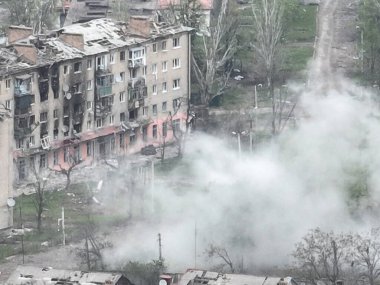 Mahvolmuş şehir sokakları. Korkunç bir savaş. Sivil altyapıyı yok etti. Ukrayna 'da Savaş