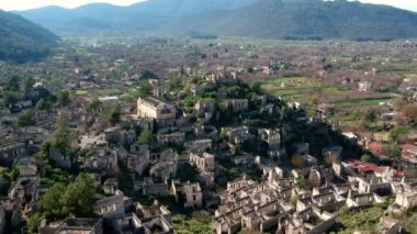 Kayakoy terk edilmiş hayalet kasaba, taş evler ve harabeler. 18. yüzyıl antik Yunan şehri Karmilissos 'un yeri. Fethiye - TURKEY