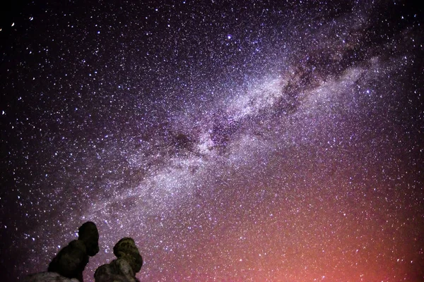 夜空中美丽的银河 星空繁茂 背景优美 — 图库照片