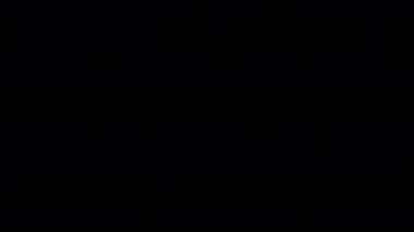 Çerçevenin sağındaki siyah arkaplan üzerindeki bokeh daireli, yanıp sönen parlak kırmızı ışığın sızıntısından gerçek mercek alevlenir.