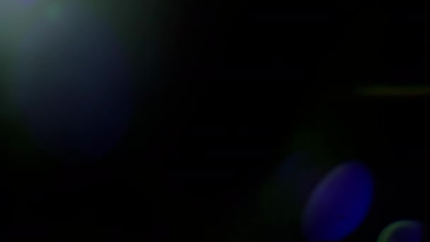 Яскраве Світло Рухається Верхній Частині Рамки Праворуч Протікаючи Світло Лінзу — стокове відео