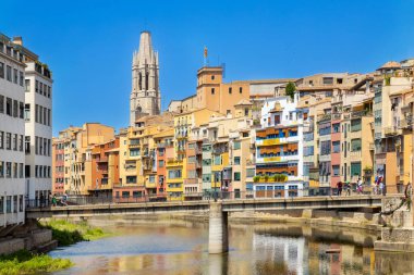  Onyar Nehri, Ortaçağ Kasabası Girona, Katalanya, İspanya