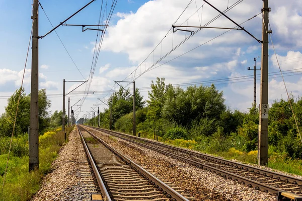 Tracks Electric Railway Line Hot Summer Day Perspective Shot Human — Fotografia de Stock