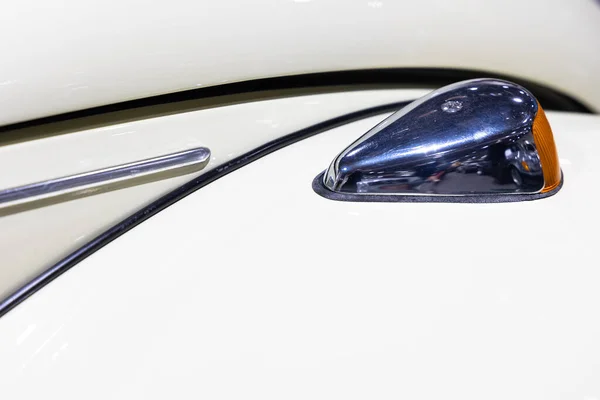 Close Turn Indicator Lights White Classic Car Detail Krom Indah — Stok Foto