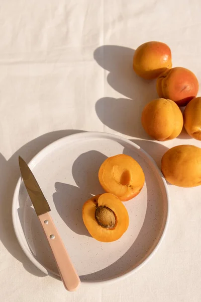 Peaches Table Summer Mood High Quality Photo Royalty Free Stock Fotografie