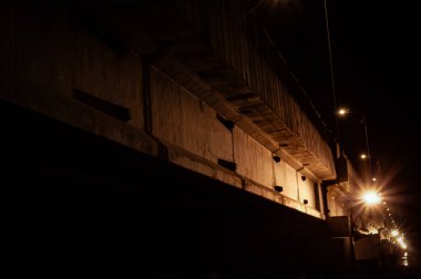 Suramadu Köprüsü altgeçidi. Yol yapımı ve tasarımı. Ayrıntı