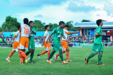 Pasuruan, Endonezya - 3 Mayıs 2014: Persekap FC ve Borneo FC arasında oynanan Endonezya Futbol Ligi 2.