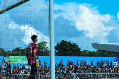 Pasuruan, Endonezya - 3 Mayıs 2014: Persekap FC ve Borneo FC arasında oynanan Endonezya Futbol Ligi 2.