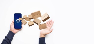 Teknoloji ve perakende mağazası veya çevrimiçi alışveriş kavramlarıyla ticaret ekomünü.Veri yönetimi