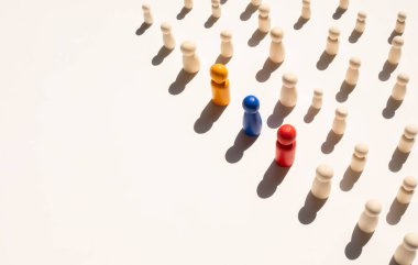 Sosyal işbirliği ya da toplum yönetimi. İş ekibi ve liderlik kavramları. Kopyalama alanı