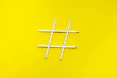 Hashtag işaretli sosyal medya ve yaratıcılık kavramları. Kalem.Dijital pazarlama imgeleri. Sohbetin gücü.