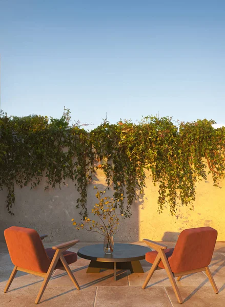 Außen Beige Scandi Balkon Mit Natursteinwand Tisch Und Orangefarbenen Stühlen — Stockfoto