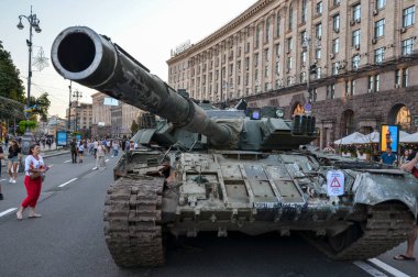 Broken down and rusting russian tanks in in Khreshchatyk, the main street of Kyiv during exhibition before Independence Day of Ukraine