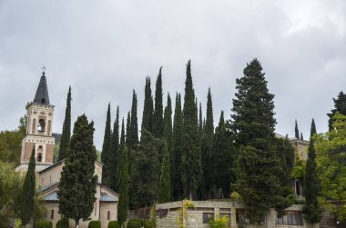 Bodbe 'deki St. Nino Manastırı' ndaki çan kulesi. Sighnaghi, Kakheti bölgesi, Gürcistan