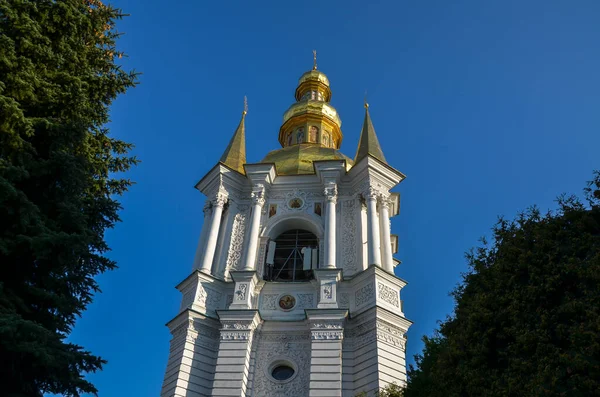Torre Sino Nas Cavernas Distantes Igreja Ortodoxa Ucraniana Complexo Mosteiro — Fotografia de Stock