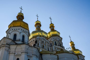 Ukrayna 'daki Kyiv Pechersk Lavra (Mağara Kyiv Manastırı) Katedrali' nin Altın Kubbeleri