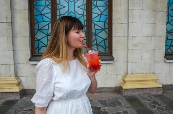 Portrait Attractive Woman Holding Drinking Fresh Lemonade Plastic Cup Straw — Photo