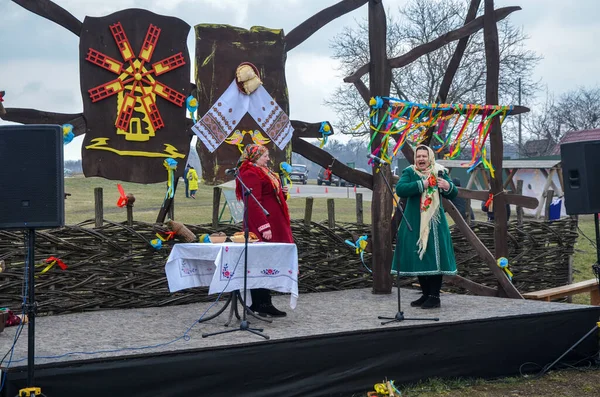 Etnik Festival Sırasında Ukrayna Folkloru Kadın Kolektif Performans Sergiledi — Stok fotoğraf