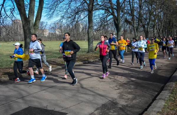 Beaucoup Athlètes Pendant Marathon Courent Dans Ville Concept Conditionnement Physique — Photo