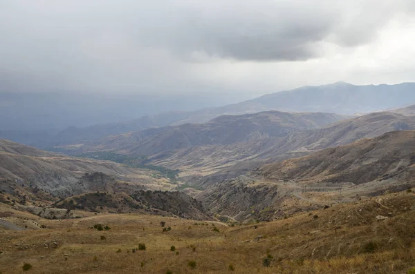Bela Vista Para Vale Montanhas Vardenyats Selim Passagem Montanha Armênia — Fotografia de Stock
