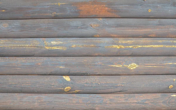 茶色の水平なログから成っている木の壁 自然な背景やテクスチャ — ストック写真