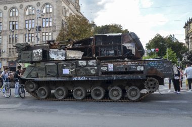 Rus Buk M2 uçaksavar füze sistemi Ukrayna topçu saldırısında imha edildi.