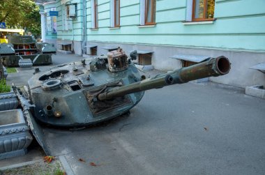 BMD-4M savaş aracının (Rus Federasyonu) tareti topçu ateşi sonucu tahrip edildi ve parçalandı