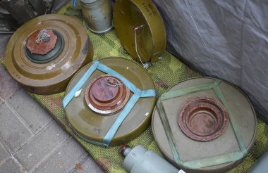 MON-100, 1960 'ların başında tasarlanan ve üretilen Sovyet anti-personel mayınıdır.