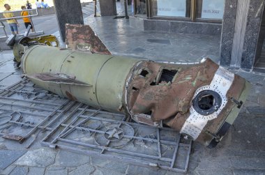 Rus istilacılar tarafından Ukrayna topraklarına fırlatılan Tochka-U sistemi SS-21 Scarab A, M-21 'in operasyonel taktik füzesinin metal parçası.